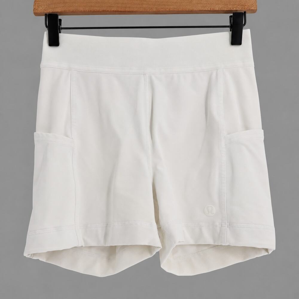 Lululemon Women's Sz 6 Luxtreme High Rise Tennis Short 3.5 Inseam White